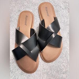 Ataiwee Black Cross Strap Slides Women’s Size 7 | Casual Slip-On Sandals